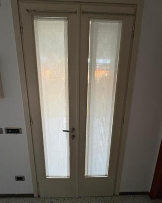Portafinestra con oscuro in legno 2 ante