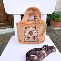 Borsa peluche capybara