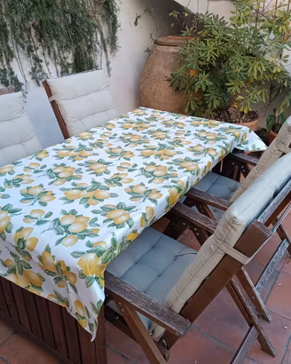 tavolo da esterno + 4 sedie a sdraio 