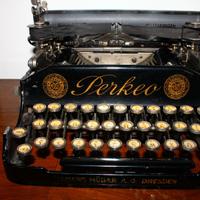 Stupenda macchina da scrivere "Perkeo" 1920
