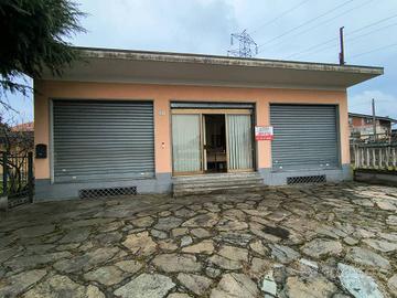 Immobile di 100 m² con 2 locali a Mathi