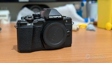 Olympus OM-D E-M10 Mark 2 