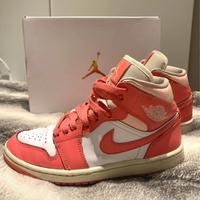 Air Jordan 1 mid