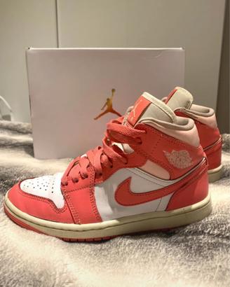 Air Jordan 1 mid