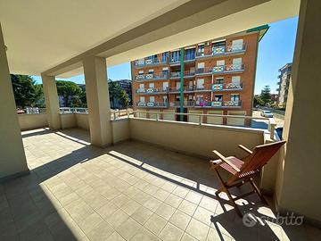 Ampio 3vani con terrazzo vivibile di 40mq in parco