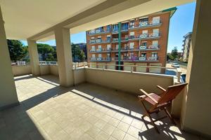 Ampio 3vani con terrazzo vivibile di 40mq in parco