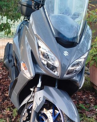 Suzuki Burgman 400  2022