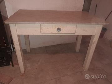 Tavolo vintage con piano in marmo e cassetto