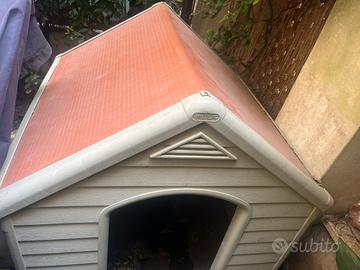 Cuccia in plastica da esterno