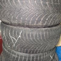 gomme invernali 185/55/15  82H  con cerchi