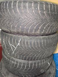 gomme invernali 185/55/15  82H  con cerchi