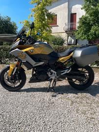 BMW F 900 XR