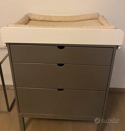 Cassettiera + Fasciatoio Stokke Sleepi™