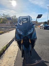T Max Yamaha 560 Tech Max  2024 Akrapovic