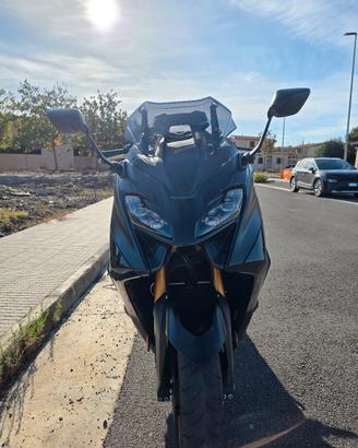 T Max Yamaha 560 Tech Max  2024 Akrapovic