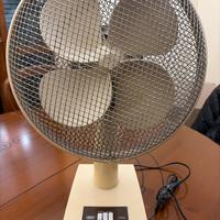 Ventilatore vintage due velocità beige rotante
