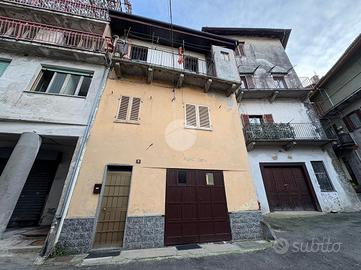 CASA SEMINDIPENDENTE A CUORGNÈ
