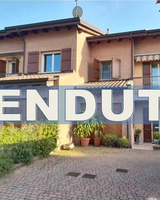 Villa di 200 m² con più di 5 locali e box auto a V