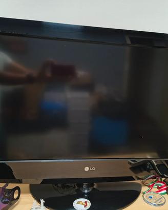Televisore LG 32 pollici ( no smart TV)