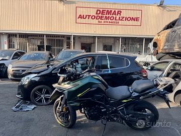 MOTORE BENELLI TRK 702 QJ283MU-A 2024
