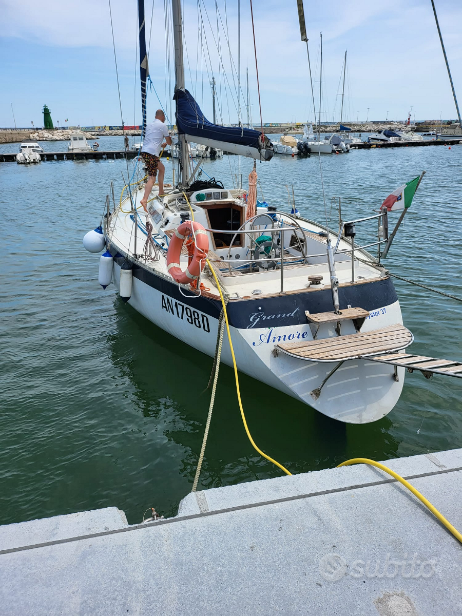 Oyster 37 — View photo 1