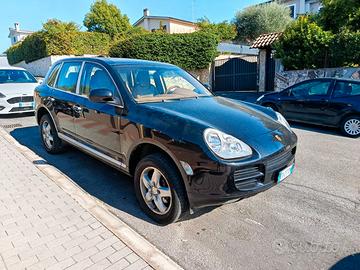 Porsche Cayenne 2005