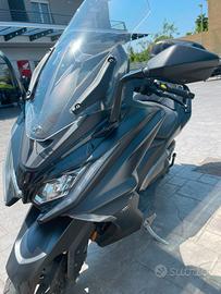 Kymco AK 550