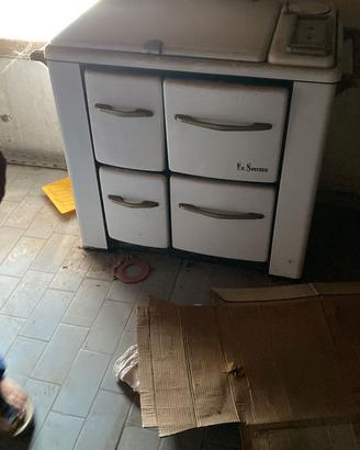 Antica cucina economica a legna “La Sovrana” – vin