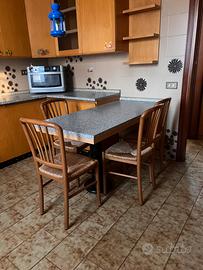 4 sedie in legno da cucina