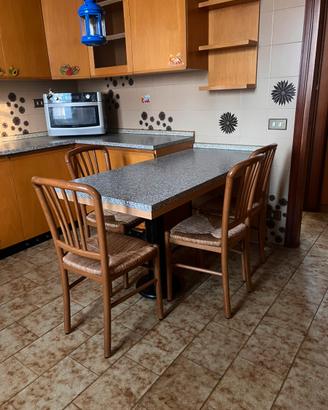 4 sedie in legno da cucina