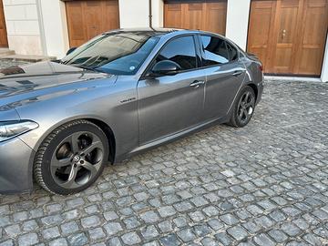 Alfa Romeo Giulia 2.2 180cv