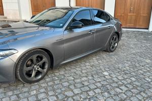 Alfa Romeo Giulia 2.2 180cv