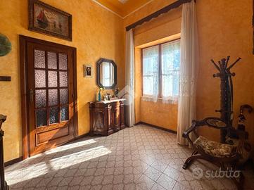 Primo piano in palazzina storica, Fertilia