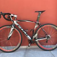 Bici da corsa Fuji Sst 1.0