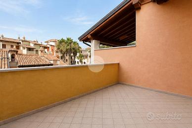 3 LOCALI A TOSCOLANO-MADERNO