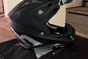 Casco Airoh