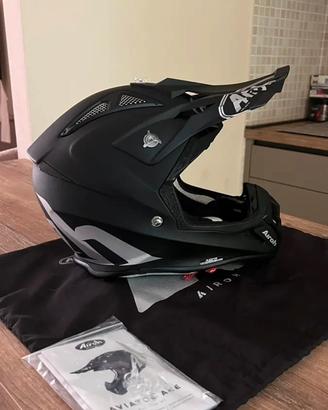 Casco Airoh