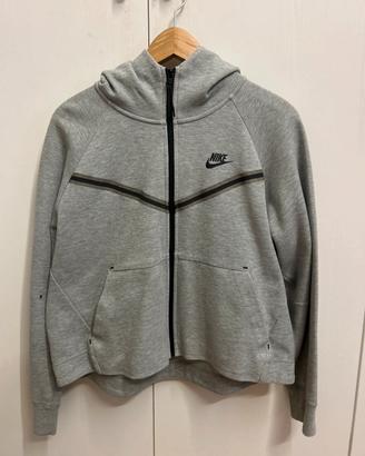 felpa Nike Tech