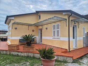 Partaccia Casa Singola con giardino