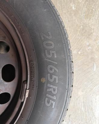 4 Gomme misure 205/65 R15