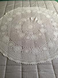 Tovaglia ad uncinetto