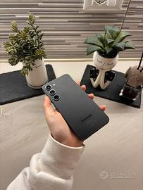 Samsung Galaxy S23 128GB come nuovo completo