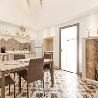 Abitazione indipendente con terrazzo attrezzato