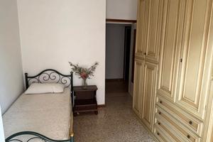 Stanza matrimoniale in appartamento condiviso