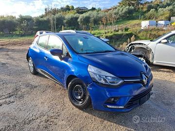 Renault Clio 1.5 dci 75cv anno 12-2018 incidentata