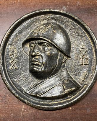 Medaglione bronzo Mussolini Duce AXIII firma Landi