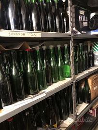 Bottiglie vuote per vino