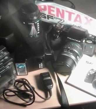 Macchina fotografica reflex 35mm Pentax SF7
