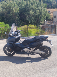 Honda Forza 750 come nuovo