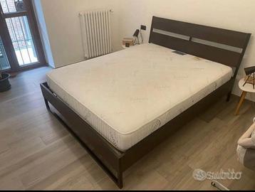 Letto matrimoniale Ikea